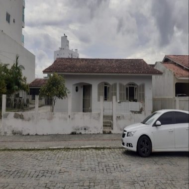 Casa no Centro de Camboriú 