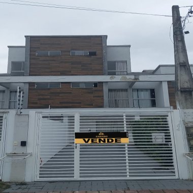 SOBRADO TRIPLEX