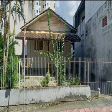 Terreno bem localizado no bairro Cedro á 50m do Komprão Atacadista